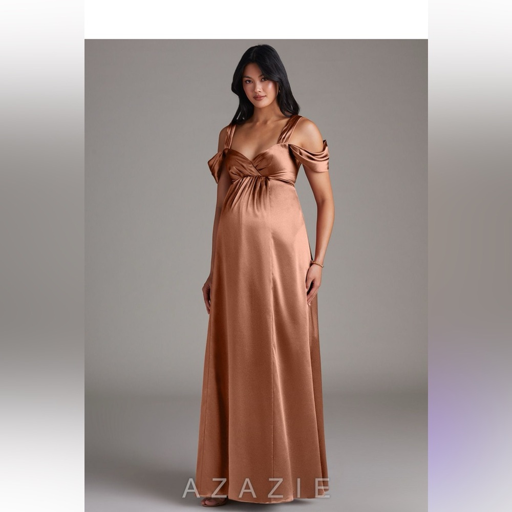 Azazie Rhea
Aline pleated metallic satin floor length dress in bronzer